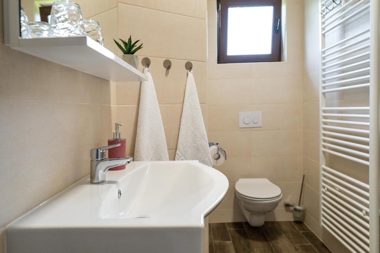 Deluxe Apartment With Jacuzzi - Patar Rakovica Esterno foto