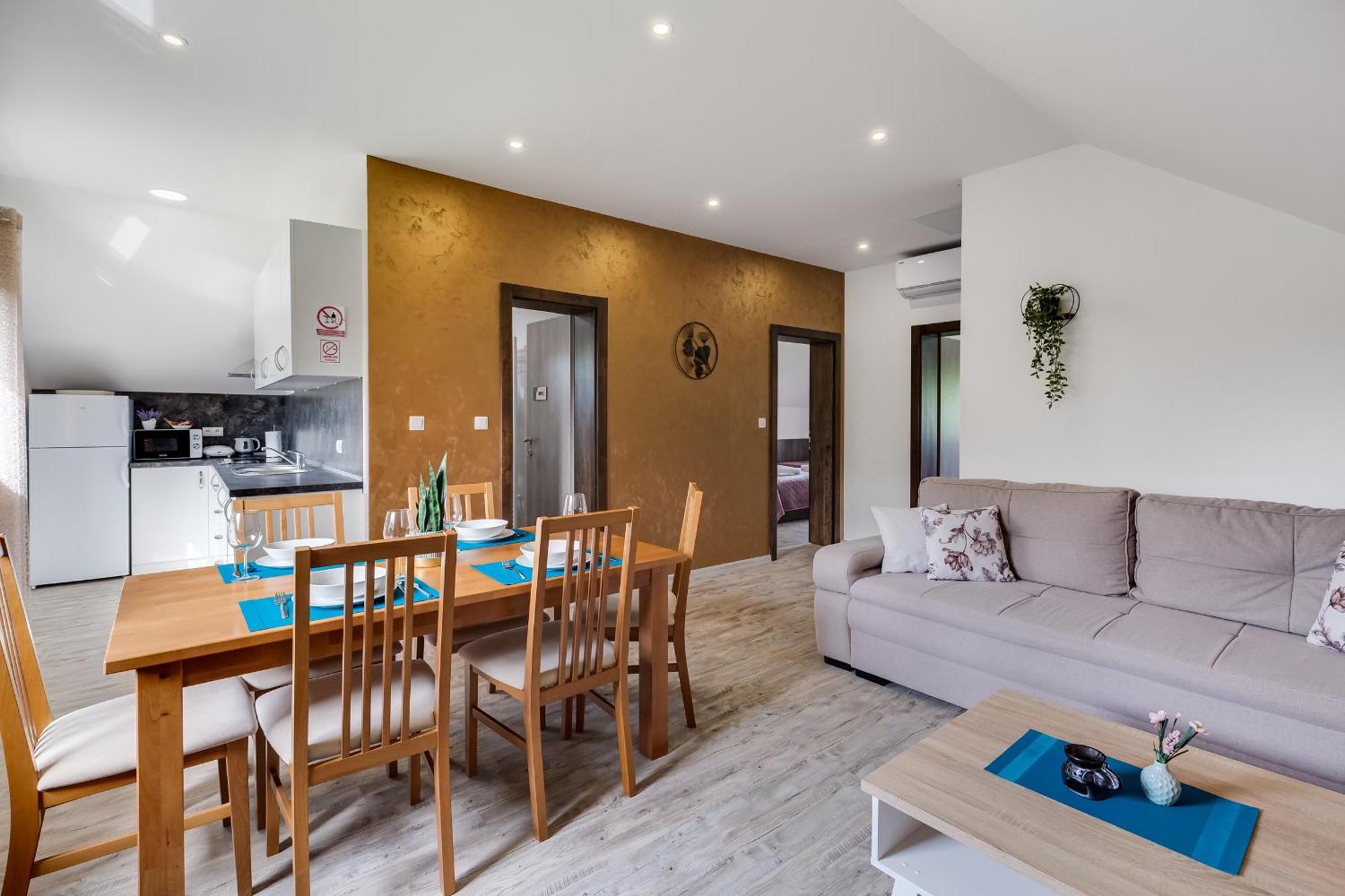 Deluxe Apartment With Jacuzzi - Patar Rakovica Esterno foto
